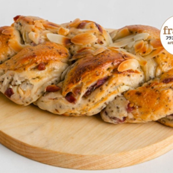 Francis - Chiaberry Cheese Almond